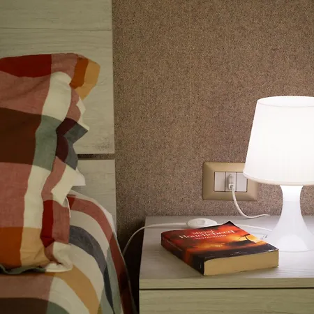 Aj And Breakfast ベッド・アンド・ブレックファスト 4*